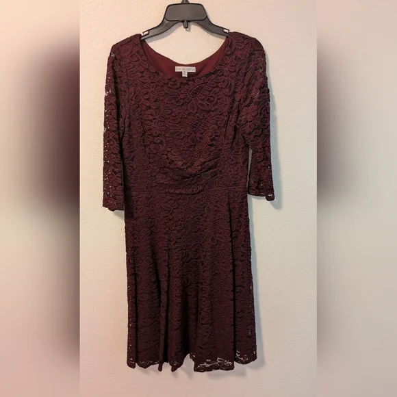 Sandra Darren Elegant Lace Burgundy Dress - Picture 1 of 5